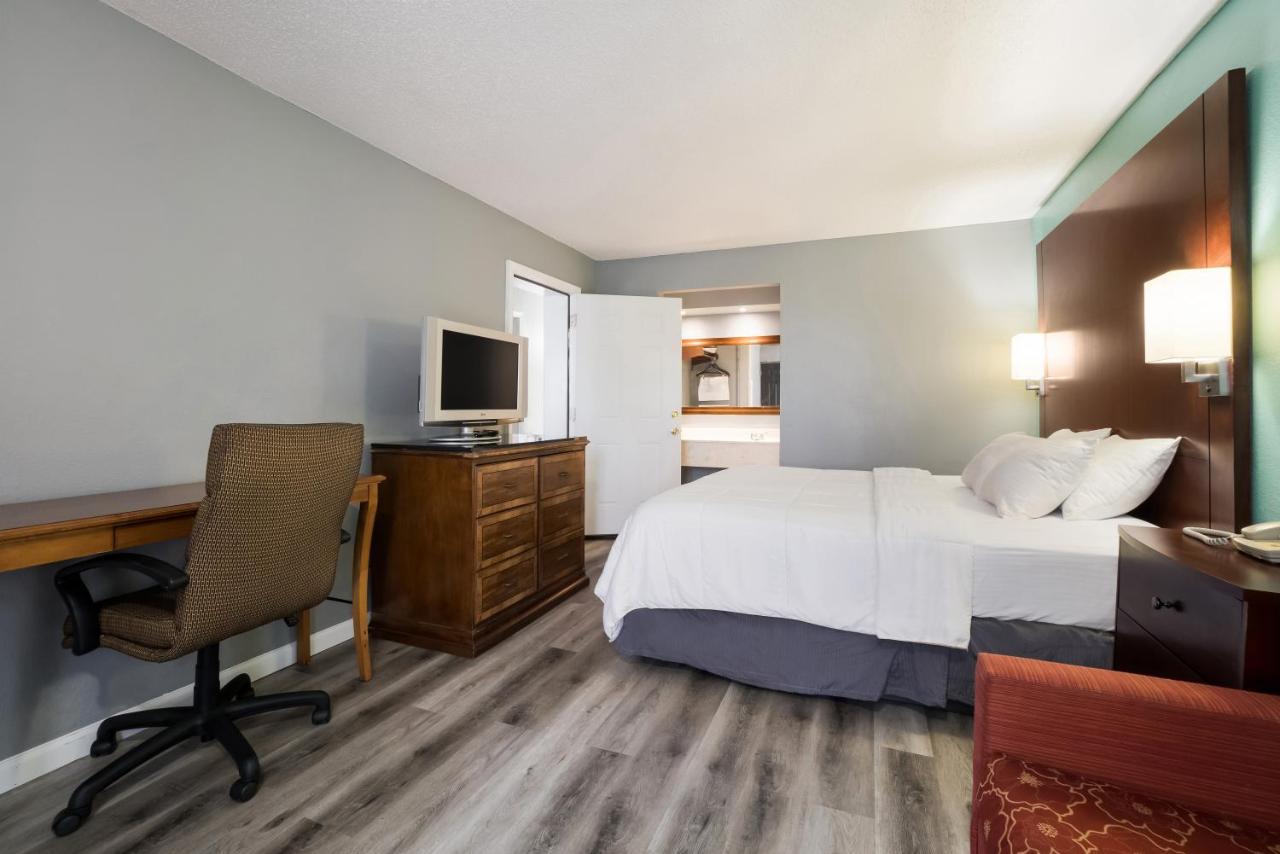 Americas Best Value Inn And Suites Blytheville Dış mekan fotoğraf