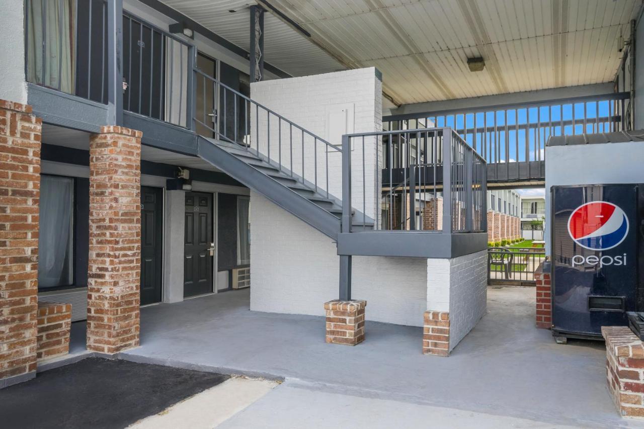 Americas Best Value Inn And Suites Blytheville Dış mekan fotoğraf